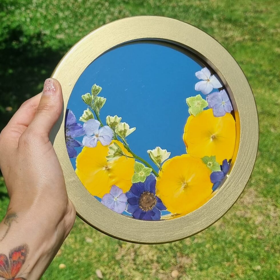 Taller Especial • Espejo con flores • 20 Dic - Imagen 9