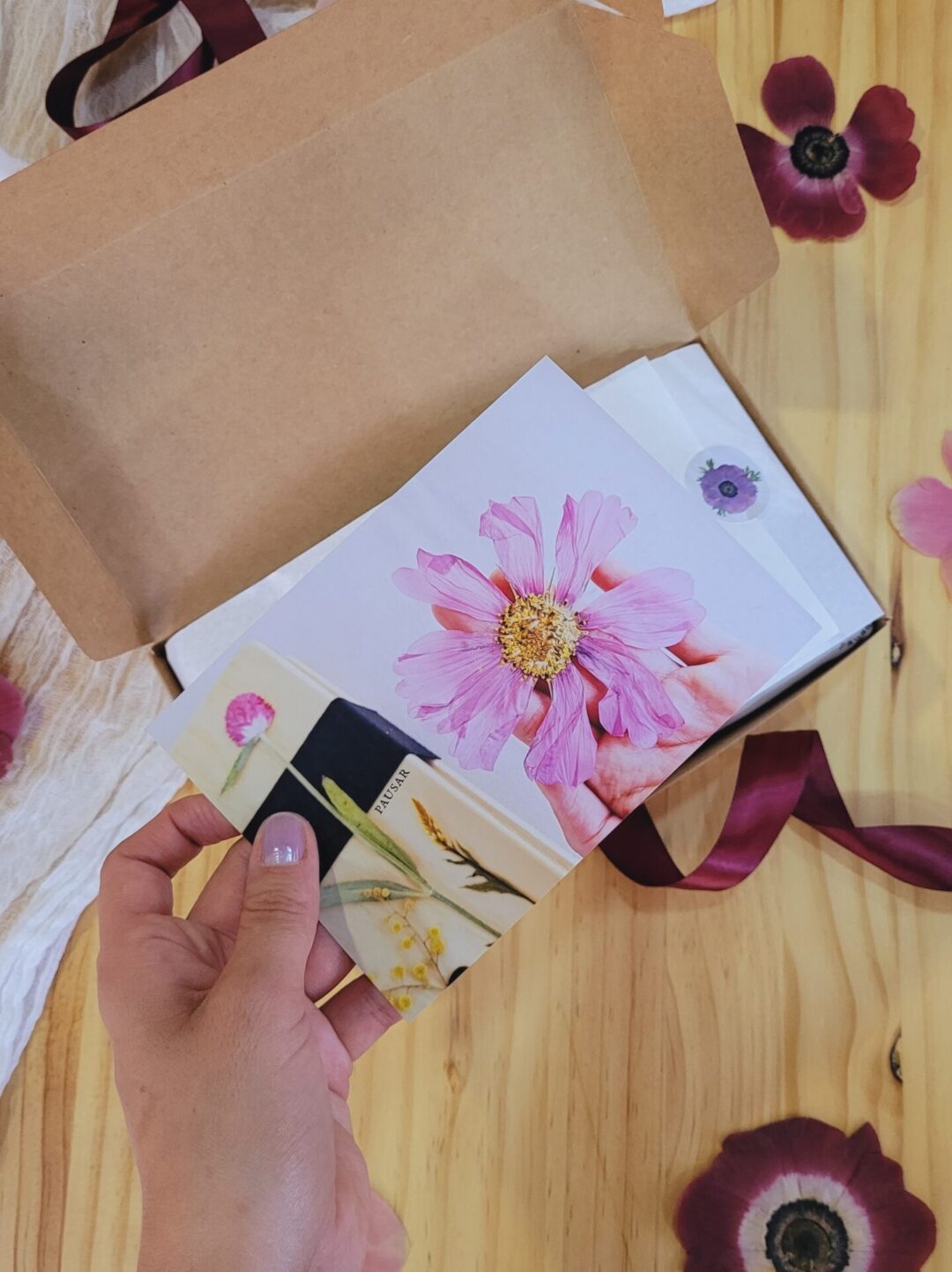 Pack 1+1 • Polera floral y Cuadro Petit Sorpresa - Imagen 2