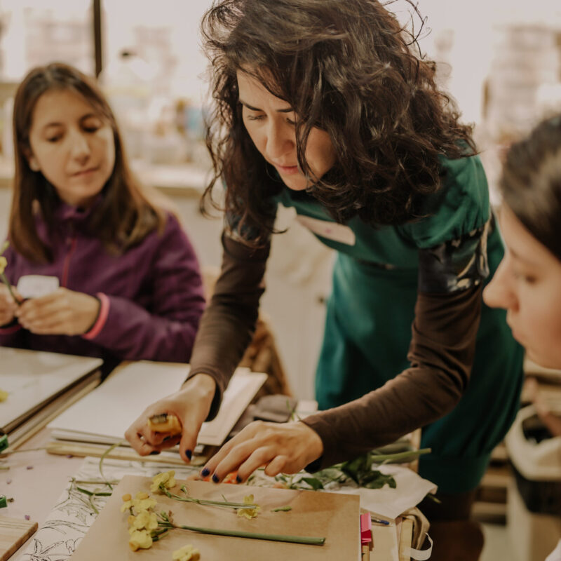 Taller Prensado de Flores • 08 Nov • STGO• Nivel Intermedio